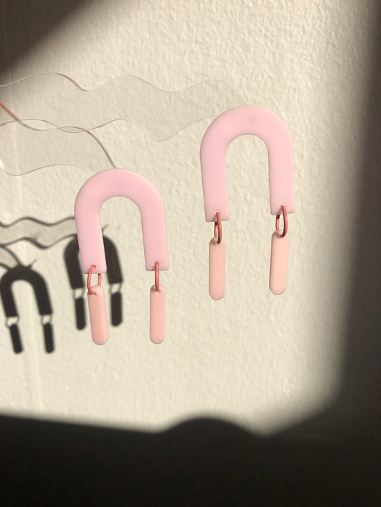 Acrylic Arch in Baby Pink